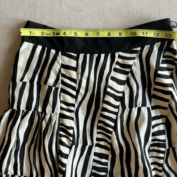Anthropologie Zebra Modern Print Midi Silk Skirt Size 4 - Picture 7 of 9